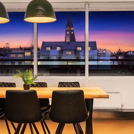 Penthouse Apt On The Shopping Street-Free Parking Reykjavik Bagian luar foto