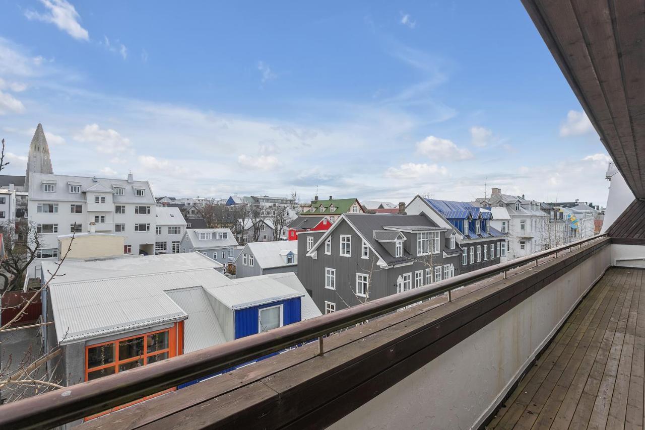 Penthouse Apt On The Shopping Street-Free Parking Reykjavik Bagian luar foto