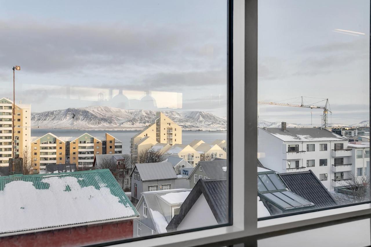Penthouse Apt On The Shopping Street-Free Parking Reykjavik Bagian luar foto