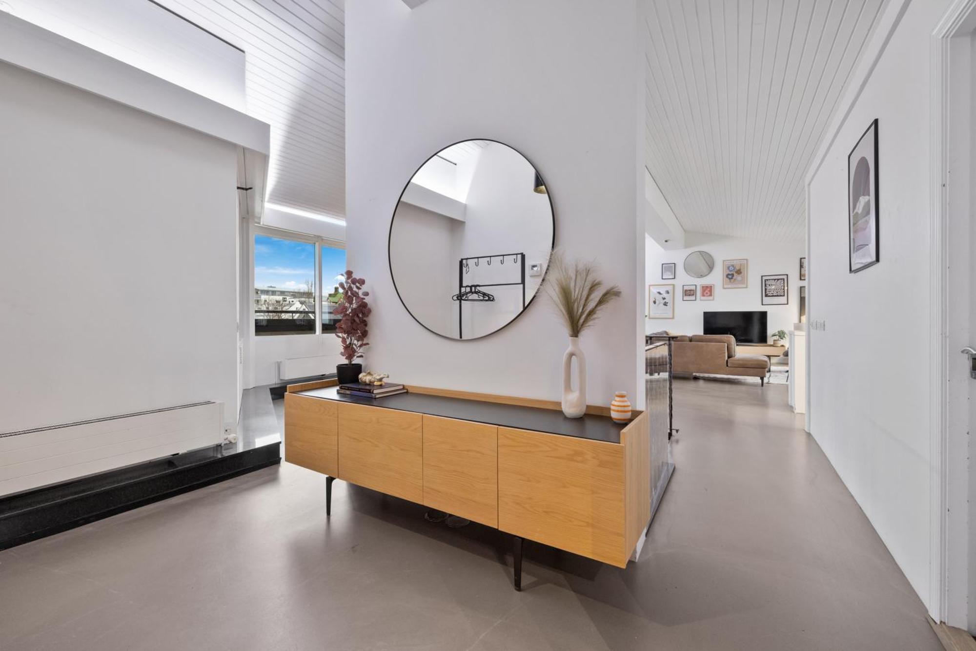 Penthouse Apt On The Shopping Street-Free Parking Reykjavik Bagian luar foto